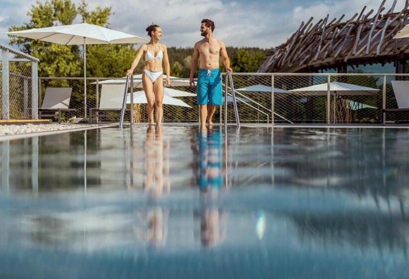 هتل Das Seepark Wörthersee Resort