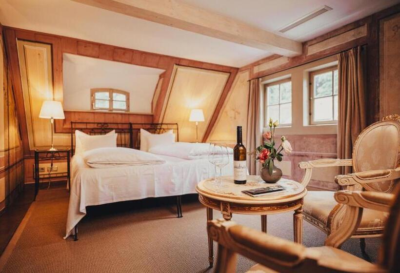 هتل Villa Sorgenfrei & Restaurant Atelier Sanssouci