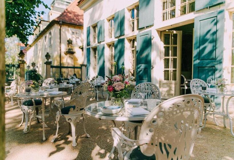 هتل Villa Sorgenfrei & Restaurant Atelier Sanssouci