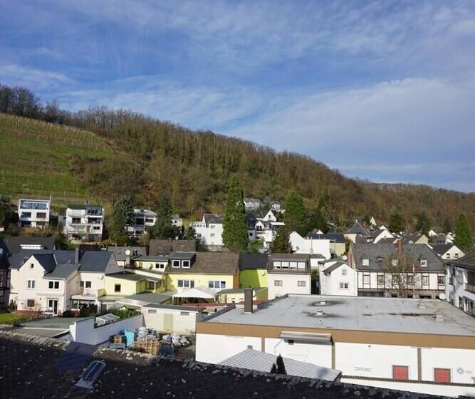 هتل Restaurant Weinhaus Grebel