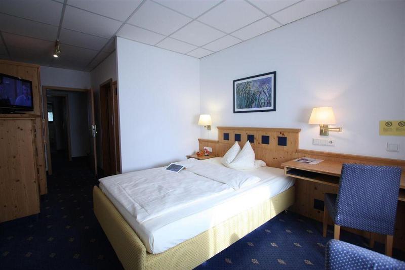 בית מלון כפרי Zum Lowen