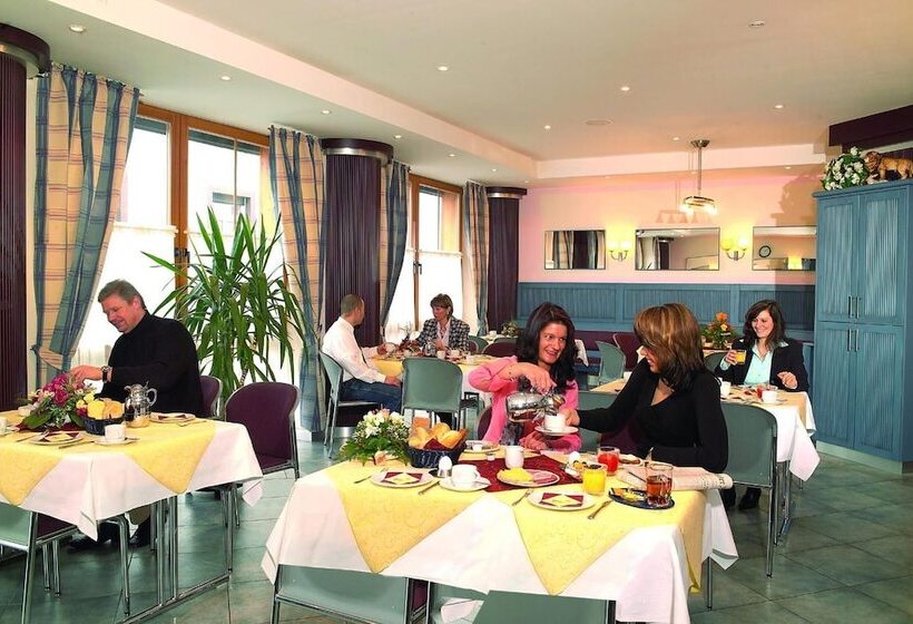 בית מלון כפרי Zum Lowen