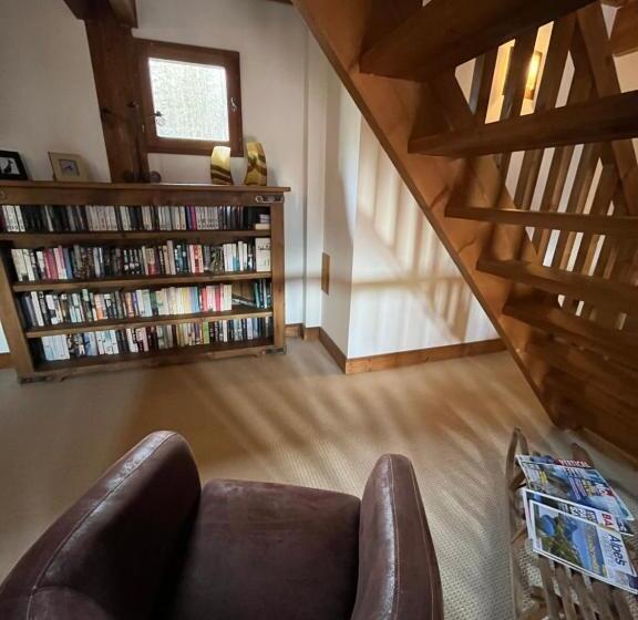 مبيت وإفطار Chalet Le Pery