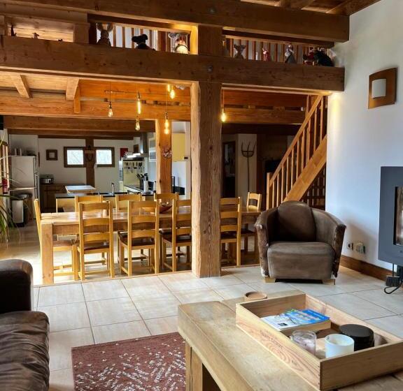 مبيت وإفطار Chalet Le Pery