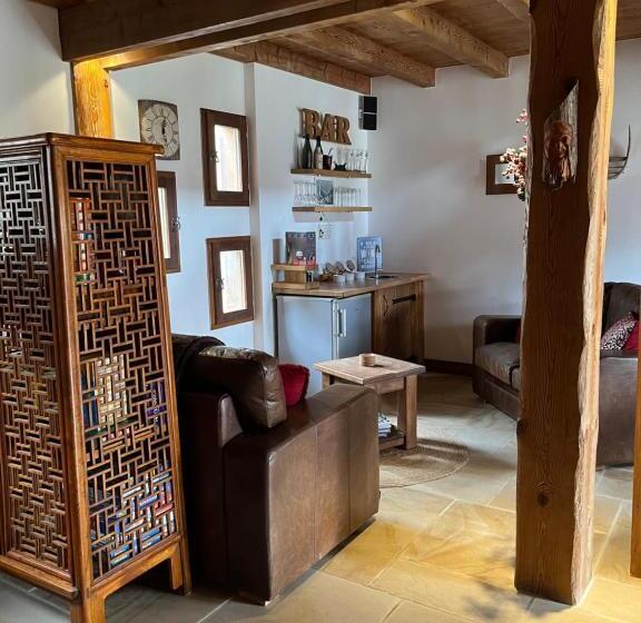 مبيت وإفطار Chalet Le Pery