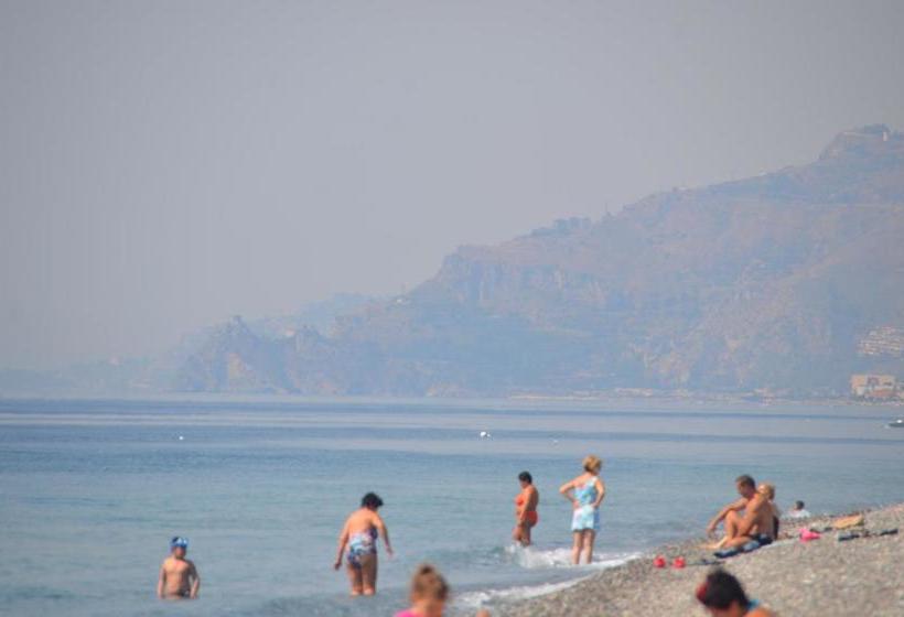 مبيت وإفطار Taormina Bay Lucia's House