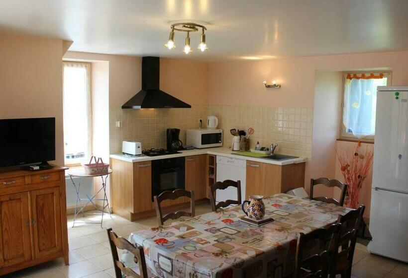 酒店 Gîte Familial Avec Cheminée, Ping Pong, Près De La Grotte De Tourtoirac Et Du Château De Hautefort