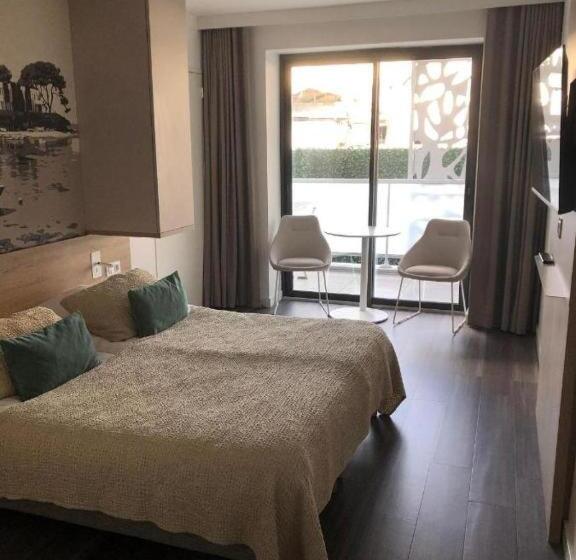 Lagrange Apart Hôtel Antibes Olympie