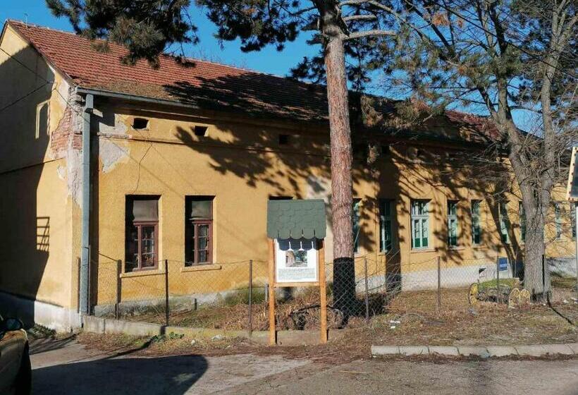 پانسیون Apartman Domacinstvo La Vie Na Selu