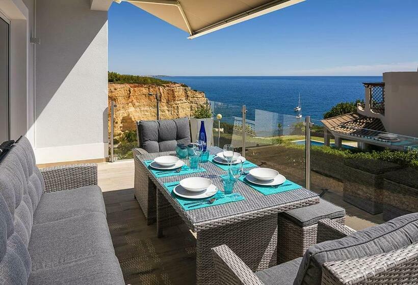 پانسیون Villa Benagil With Stunning Views And Roof Terrace With Private Heated Pool