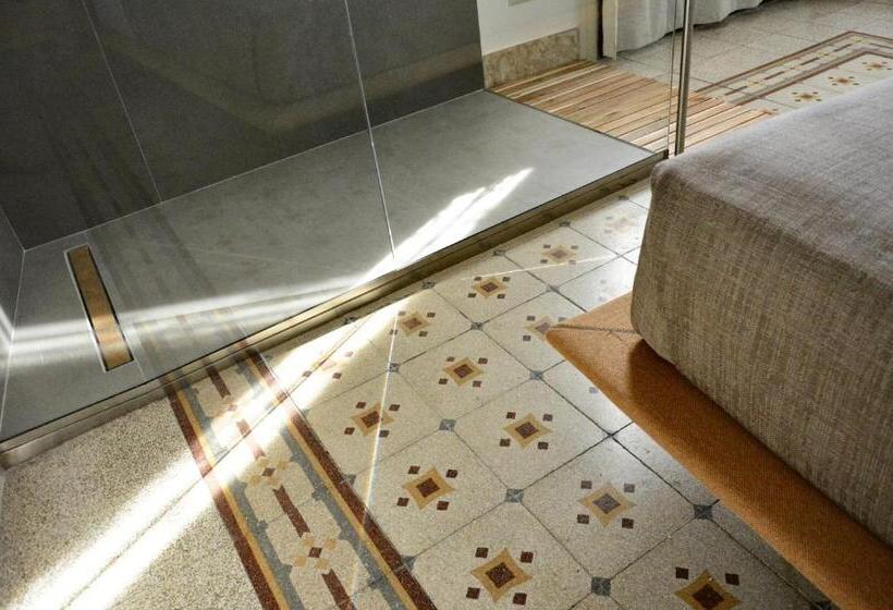 تختخواب و صبحانه Domus Aleria Deluxe Rooms