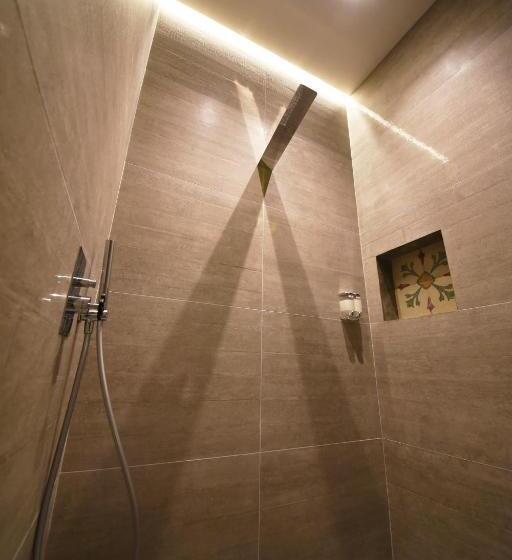تختخواب و صبحانه My House Luxury Home