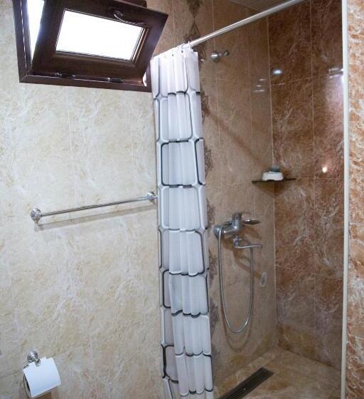 تختخواب و صبحانه Noravank L And L