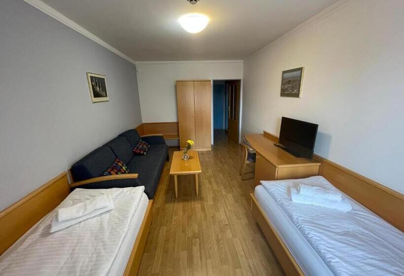 هتل Laguna & Restaurant