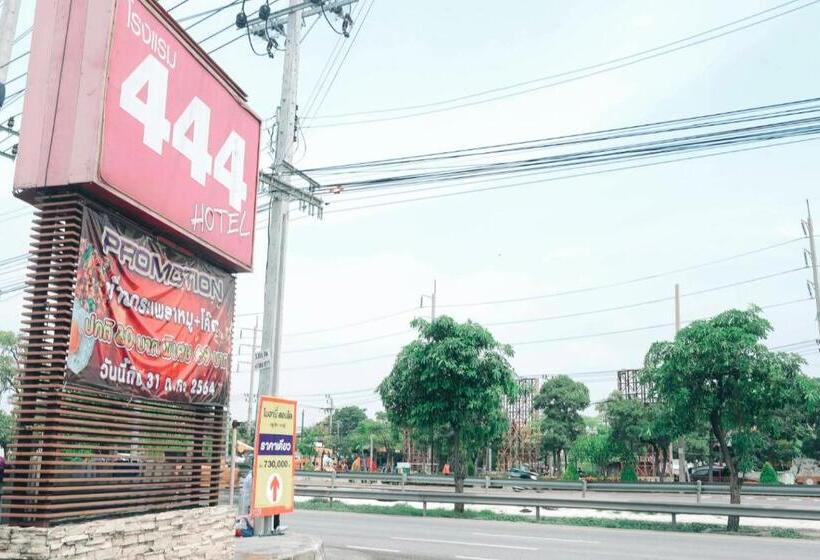 בית מלון כפרי โรงแรม444