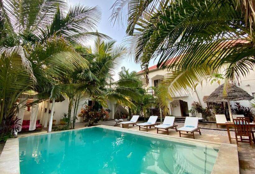 فندق Cezere The Palm
