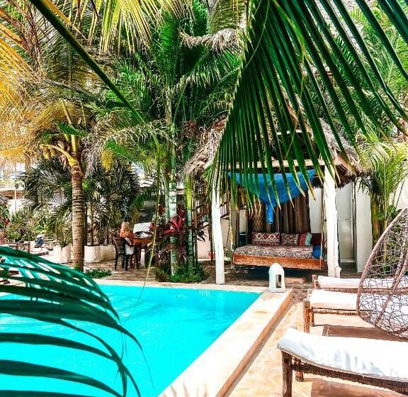 فندق Cezere The Palm