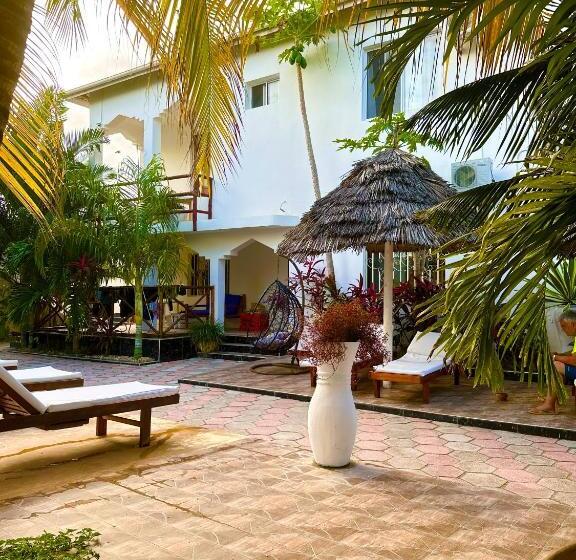 فندق Cezere The Palm