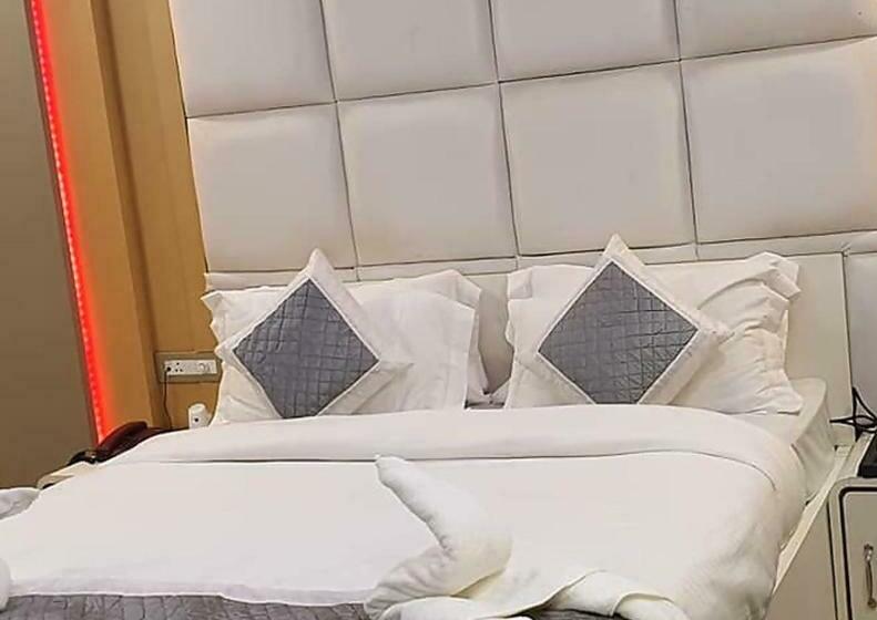 فندق Gokul Raj By Wb S