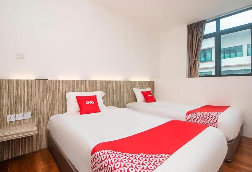 هتل Oyo 90102 7 Days Lodge