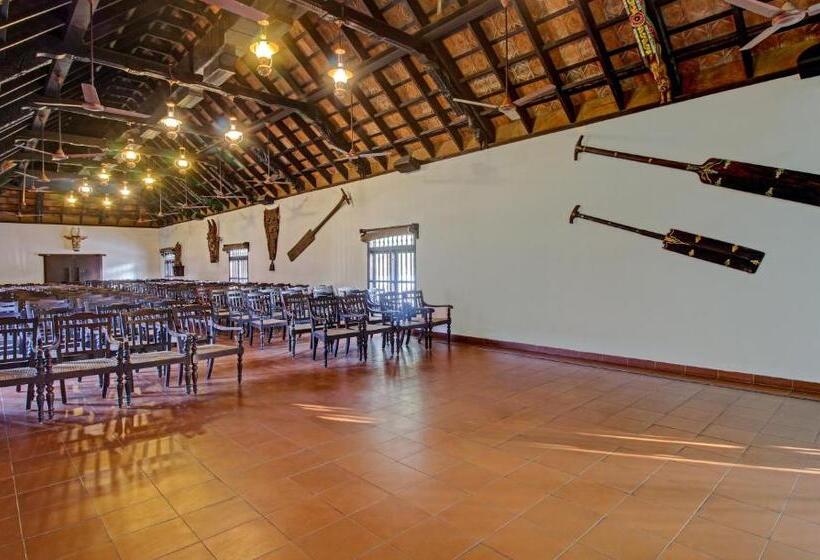 בית מלון כפרי Treebo Premium Travancore Palace Cherthala