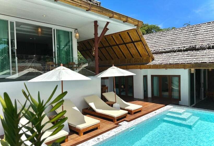 پانسیون Baan Phuvara Retreat   Romantic Jacuzzi Mountain View Villas