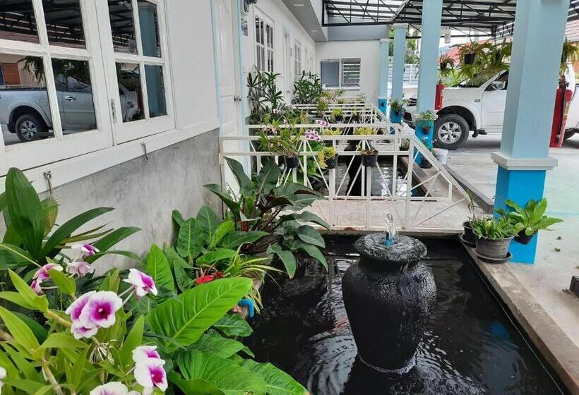 هتل Fancy Carp Resort Hua Hin