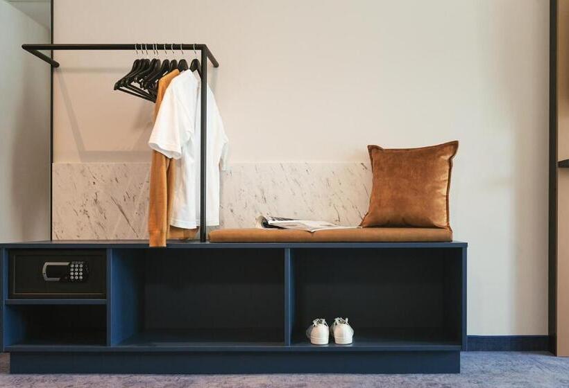 호텔 Holiday Inn   The Niu, Kettle Stuttgart Vaihingen, An Ihg