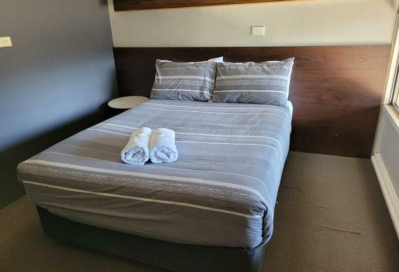 فندق على الطريق Palm And Pawn Motor Inn