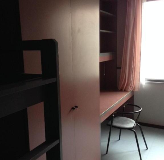 Narita Airport Samurai Hostel