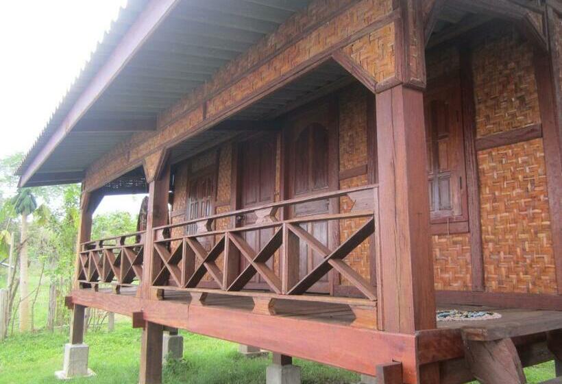 הוסטל Don Som Riverside Guesthouse