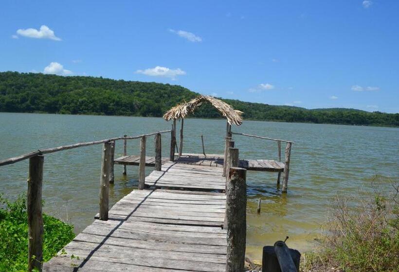 فندق صغير Posada Los Reyecitos