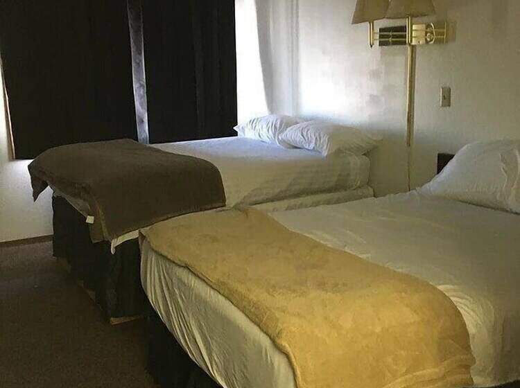 旅馆 Sunset Inn