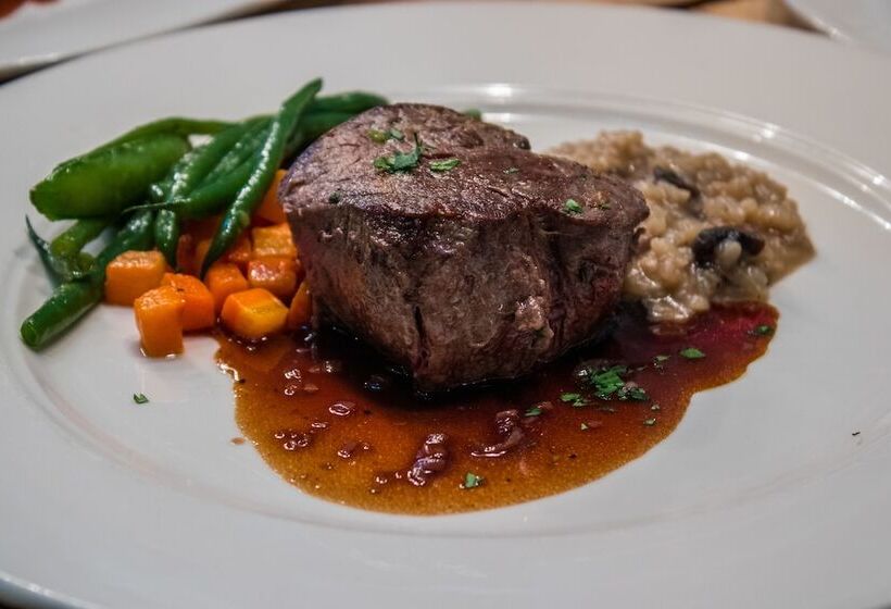 ベッドアンドブレックファースト River House Inn