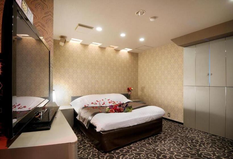 בית מלון כפרי The Graf Matsubara