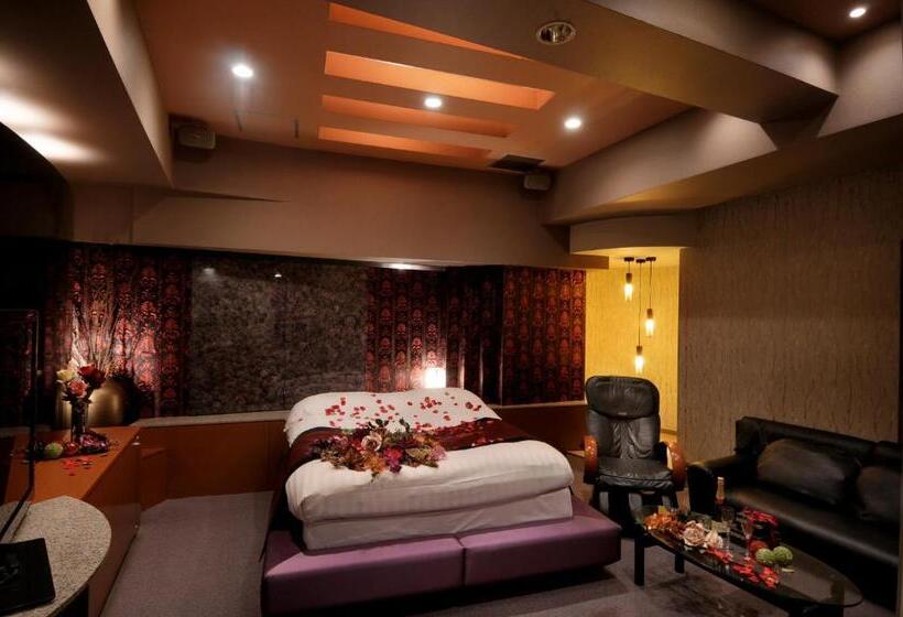 בית מלון כפרי The Graf Matsubara