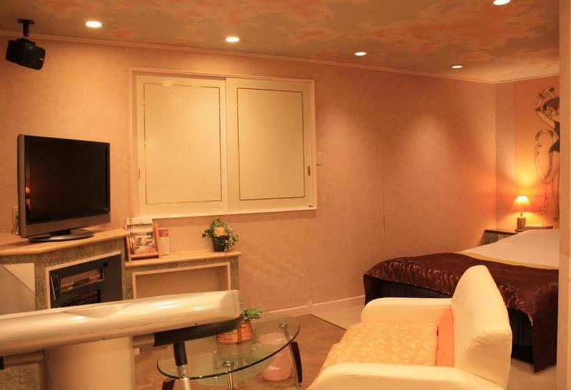 فندق Restay Moon Kochi