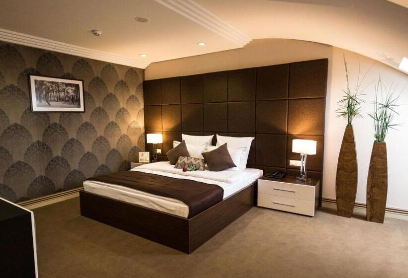 Park Hotel Warshawskiy