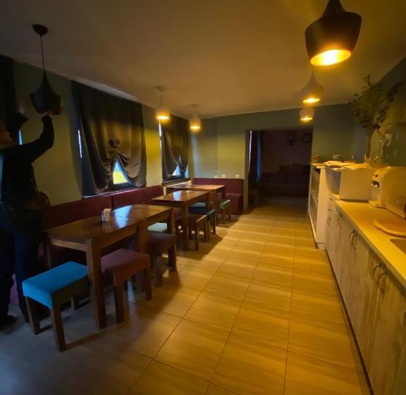 Hostel Zolota Nyva