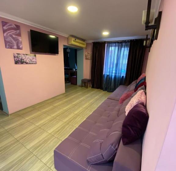 Hostel Zolota Nyva