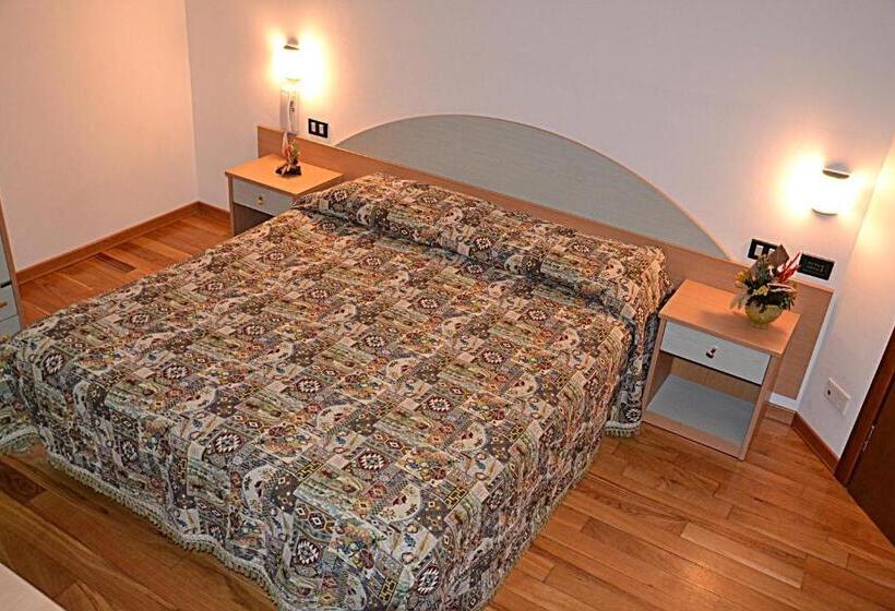 בית מלון כפרי Albergo Due Monti