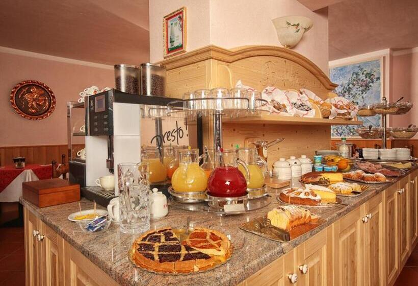 فندق Garnì Villanova