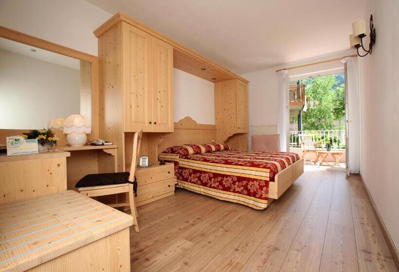 فندق Garnì Villanova