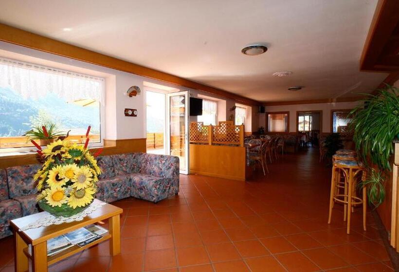 فندق Garnì Villanova