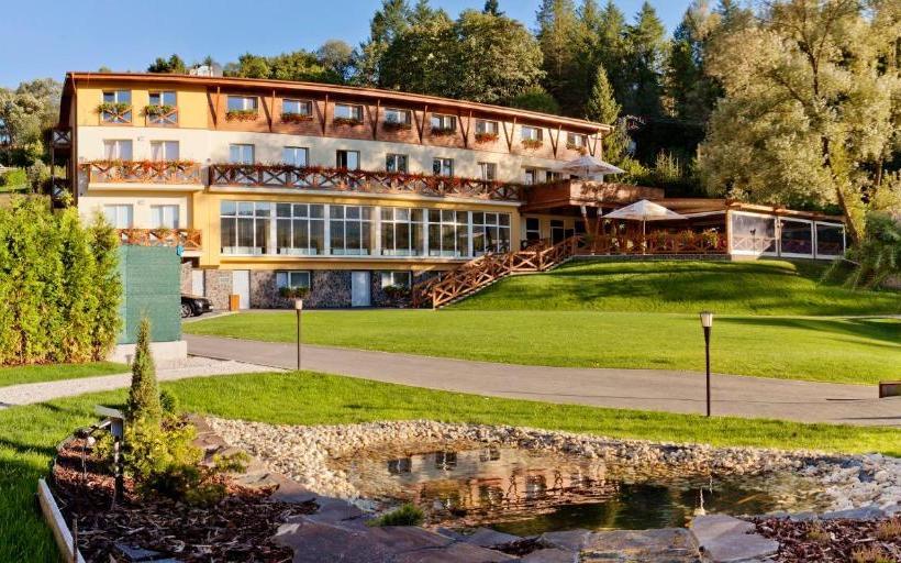 ホテル & Wellness Lesanka