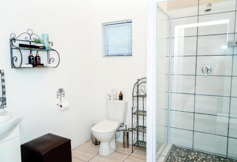 ペンション Kalahari Camelthorn Guesthouse And Camping