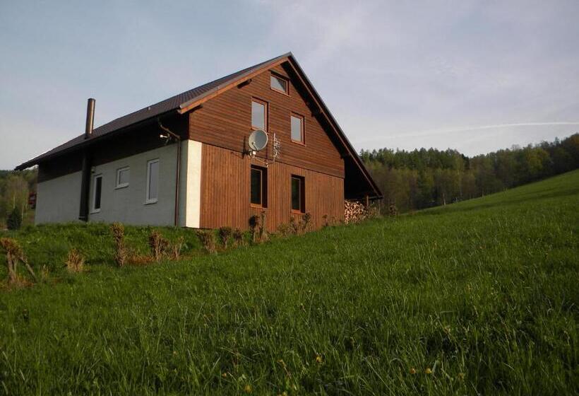 ペンション Penzion A Apartmány Skipark Hraběšice