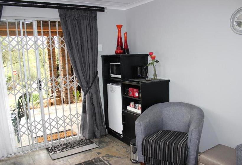 פנסיון Waterfront Guest House