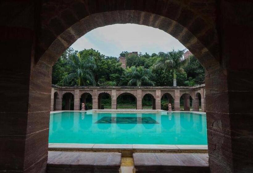 منتجع Welcomheritage Bal Samand Lake Palace