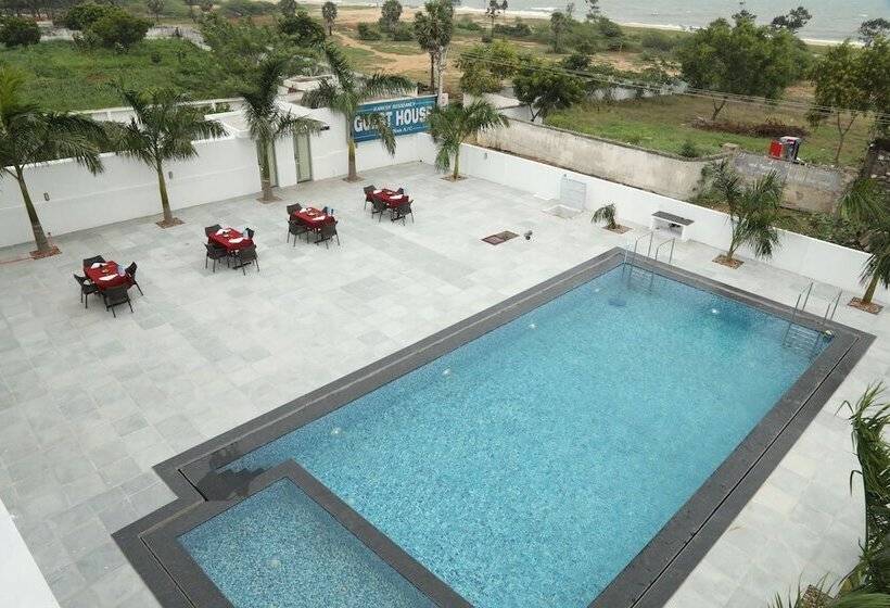 בית מלון כפרי Ganesh Beach Resort